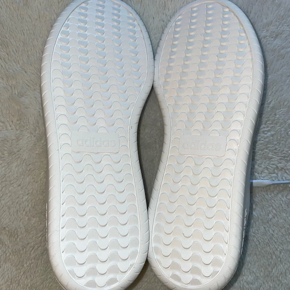 Adidas Barreda Men’s White Sneakers - Picture 2 of 9